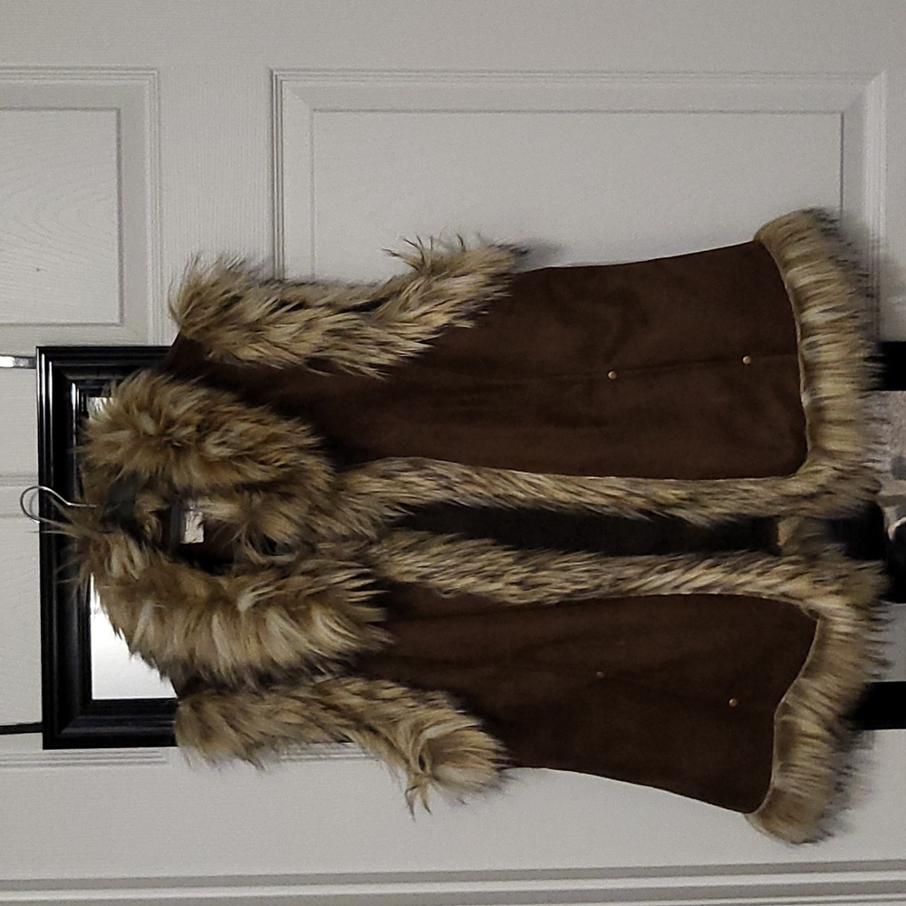 Jackets - Picture 2 of 5